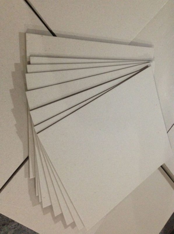 Đặc điểm bìa carton cứng